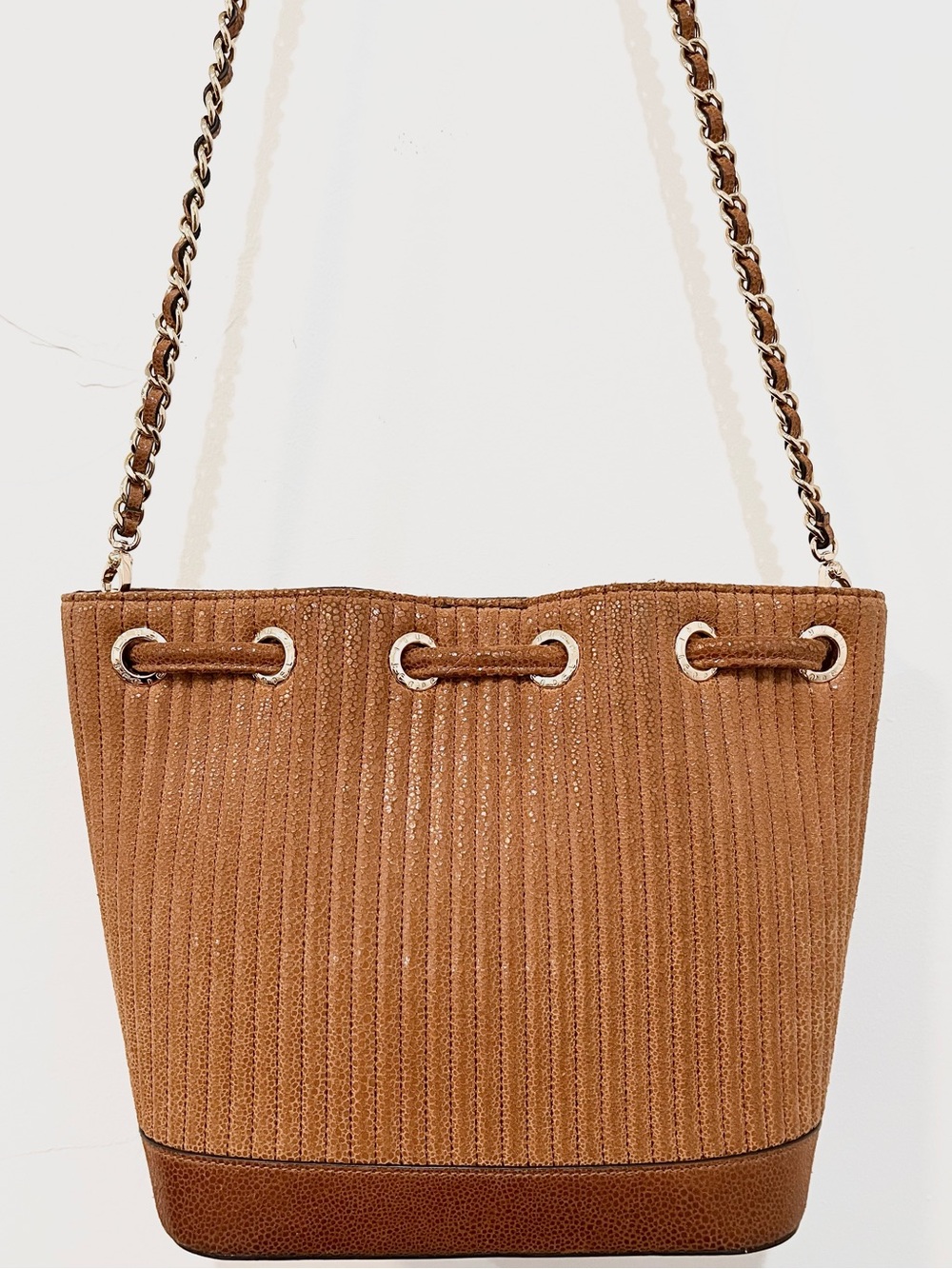 Henri Bendel #7 Quilted Nappa Leather Drawstring Bucket Bag Cognac Shimmery NEW - Picture 4 of 9